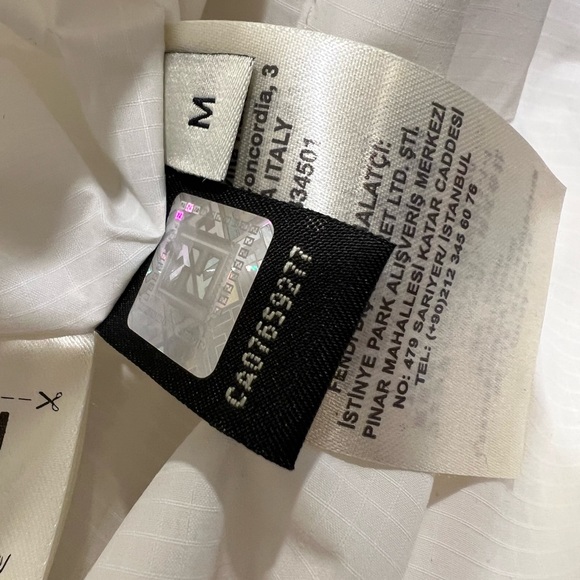 Womens Fendi reversible rain jacket. - Picture 13 of 15